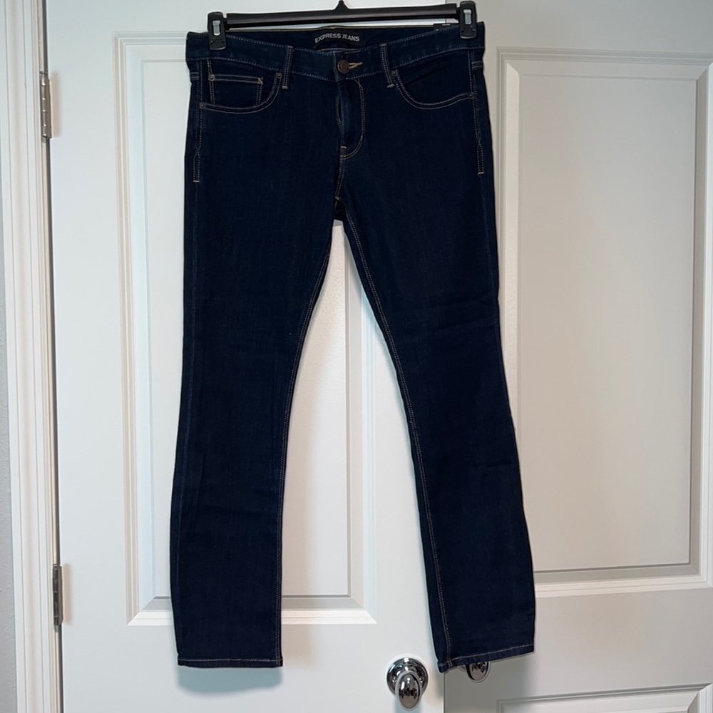 Brand New! Express Barely Boot Low Rise Jeans. Perfect for a night on the town!